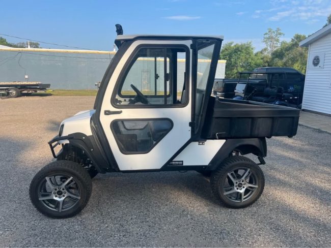 2016 Cushman Hauler Gas Golf Cart