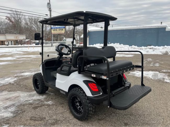 2018 White & Black Yamaha