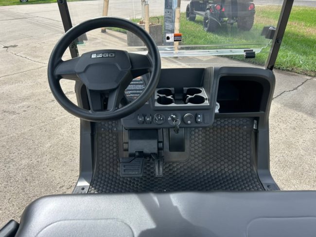 D5508A2D-915A-4C73-BD27-32933E635416_1_105_c Silver E-Z-Go Cart Interior