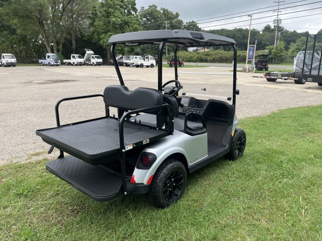 IMG_4123 White E-Z-Go Cart